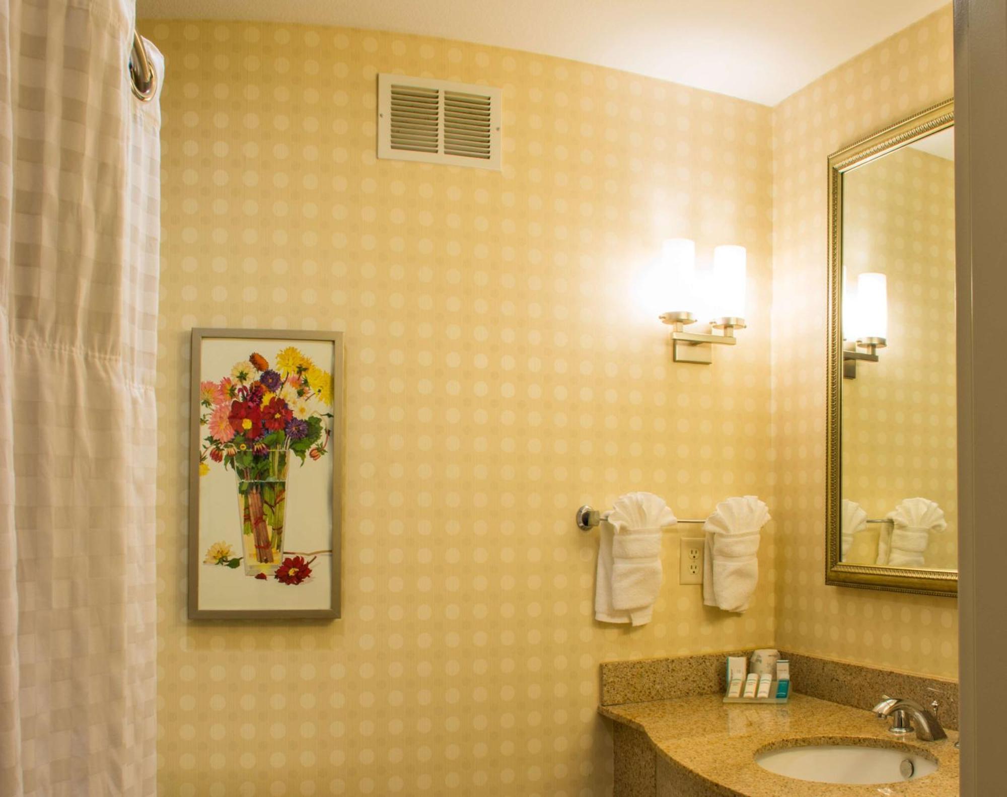 Hilton Garden Inn אלקהארט מראה חיצוני תמונה